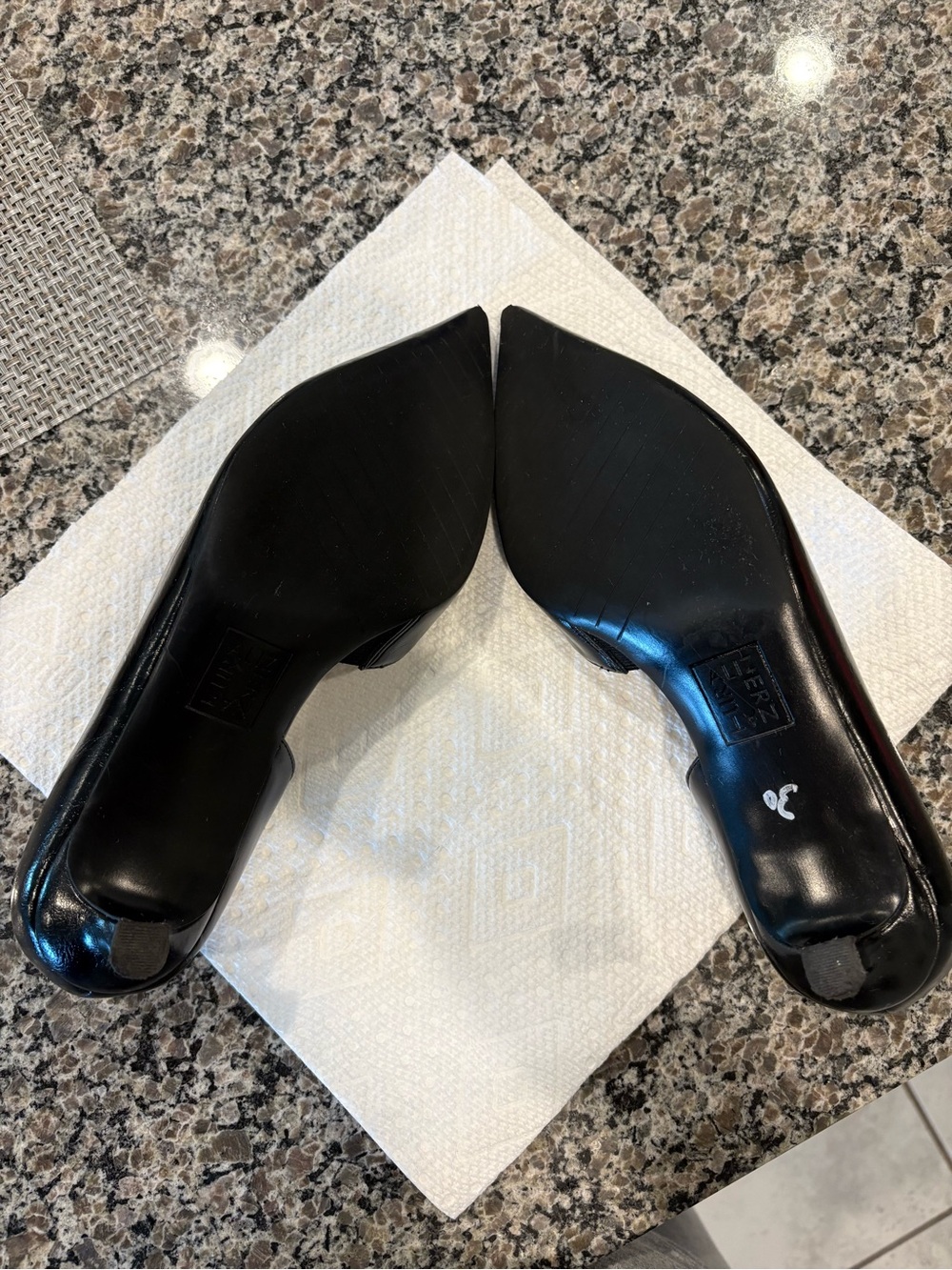 Naturalizer Kitten Heel Pumps - Picture 4 of 6